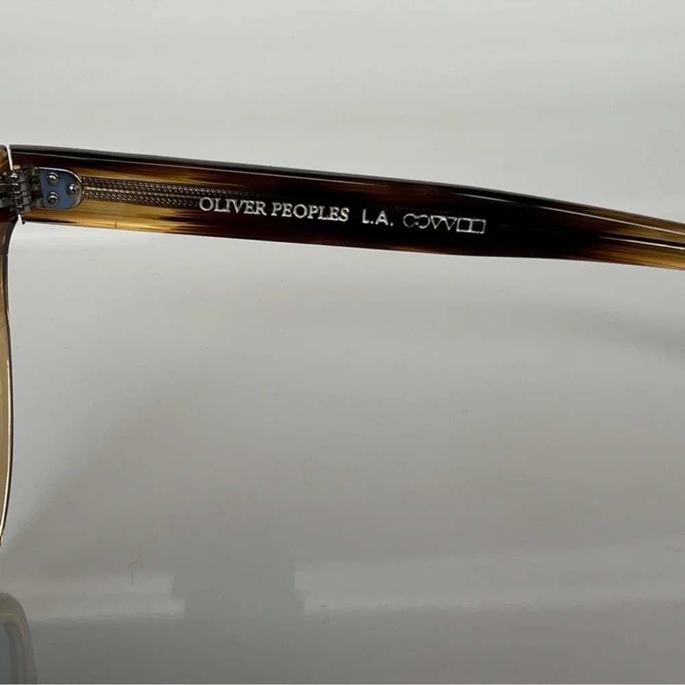 Oliver People's Lewen Sunglasses.
Zero Scratches - Picture 4 of 6